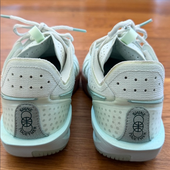 Nike Girls/Womens Basketball Sneakers - Picture 6 of 14